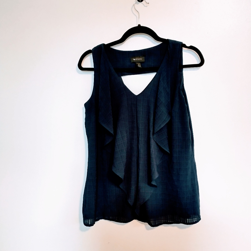 AB Studio tank blouse with ruffle front and back cutout detail. V neck size smal